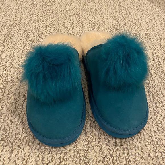 BearPaw Alexia slippers brand new! Size 8, color blue, never worn!! - Picture 3 of 7